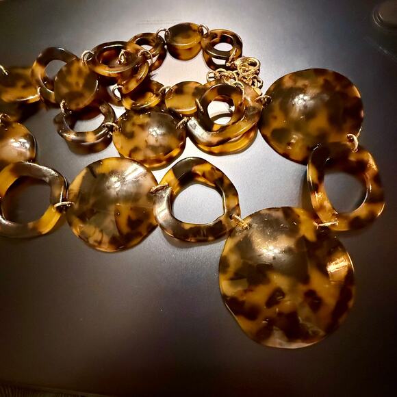 Chunky Tortoise Shell Animal Print Large Link Necklace - Picture 4 of 7